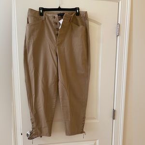 Banana Republic cotton pants, brand new with narrowing in the bottom. Size 14